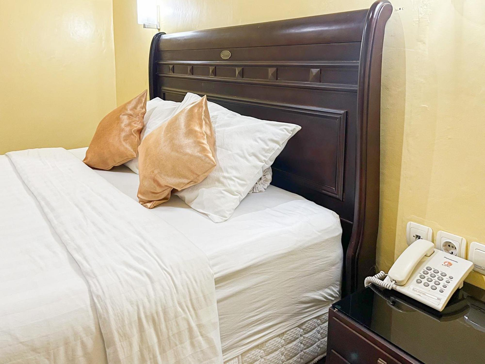 Kartika Hotel Syariah Pacitan Mitra Reddoorz Ngoại thất bức ảnh