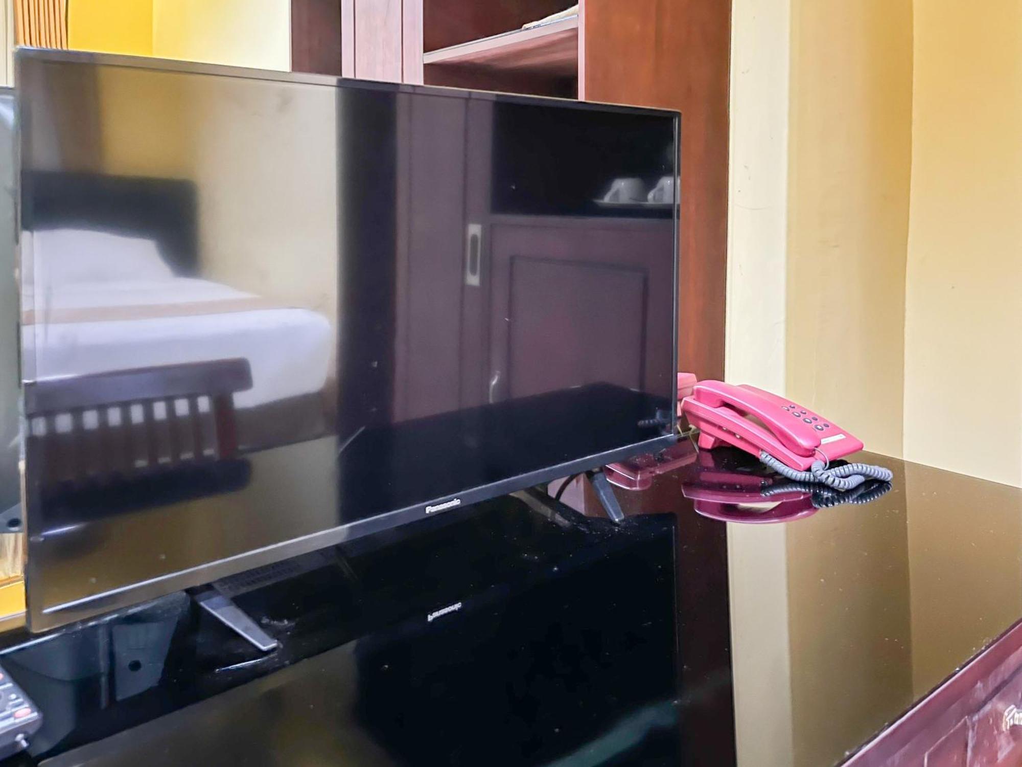 Kartika Hotel Syariah Pacitan Mitra Reddoorz Ngoại thất bức ảnh