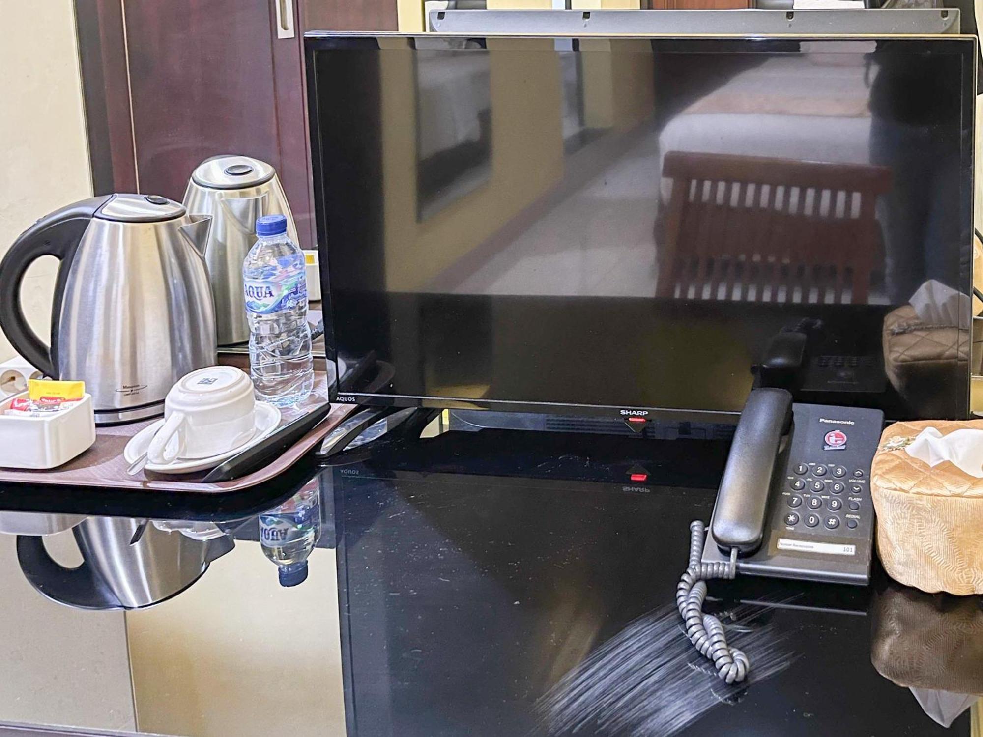 Kartika Hotel Syariah Pacitan Mitra Reddoorz Ngoại thất bức ảnh