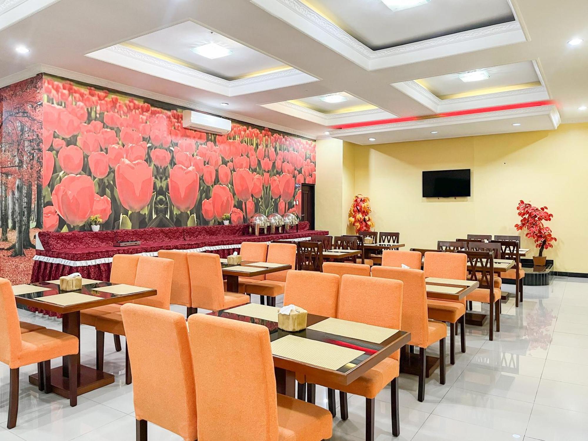 Kartika Hotel Syariah Pacitan Mitra Reddoorz Ngoại thất bức ảnh