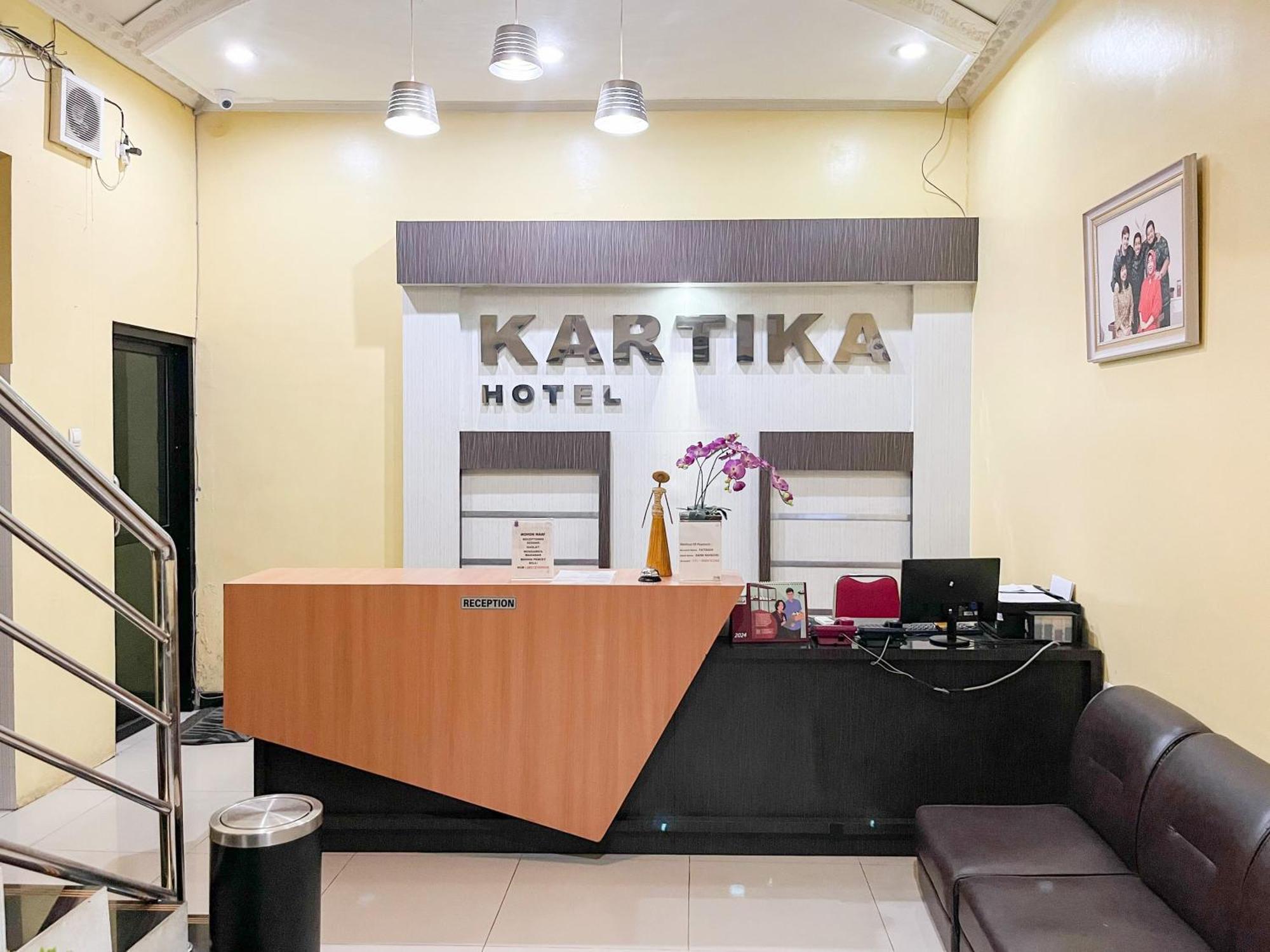 Kartika Hotel Syariah Pacitan Mitra Reddoorz Ngoại thất bức ảnh