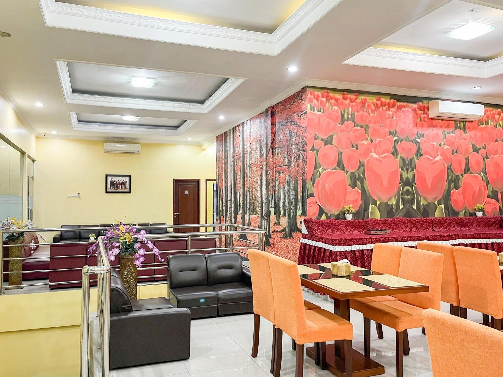 Kartika Hotel Syariah Pacitan Mitra Reddoorz Ngoại thất bức ảnh
