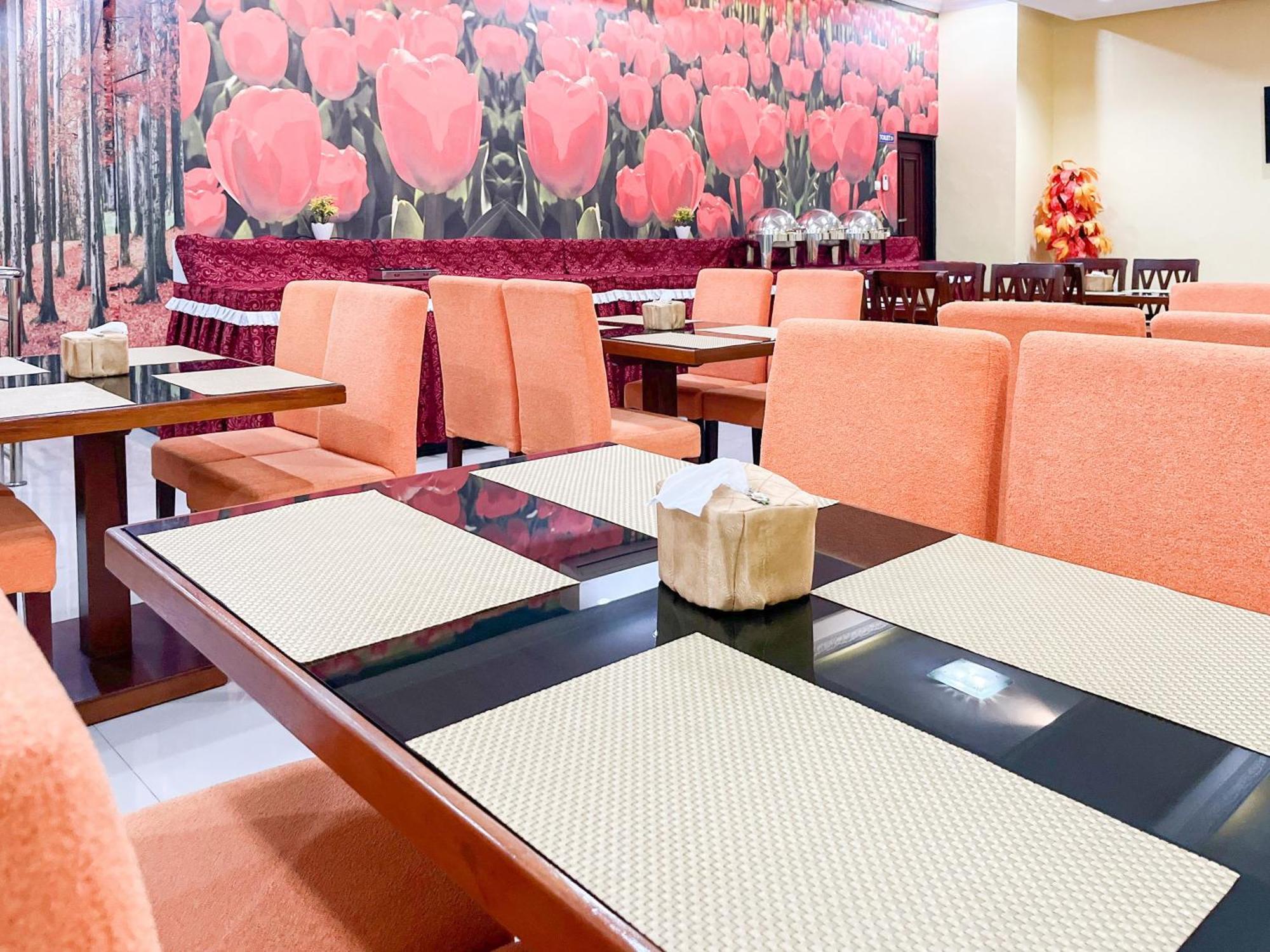 Kartika Hotel Syariah Pacitan Mitra Reddoorz Ngoại thất bức ảnh